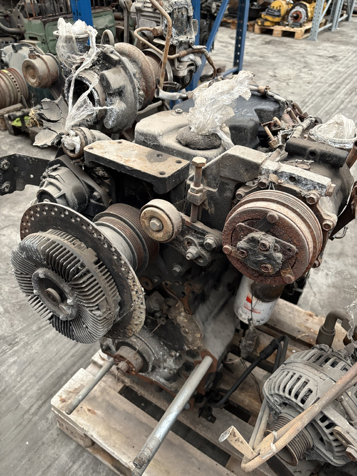 New Holland Case Iveco CNH F4DFE4133 F4DFE4133*B00 Silnik CZĘŚCI - Mesin untuk Peralatan pertanian: gambar 1 New Holland Case Iveco CNH F4DFE4133 F4DFE4133*B00 Silnik CZĘŚCI - Mesin untuk Peralatan pertanian: gambar 1