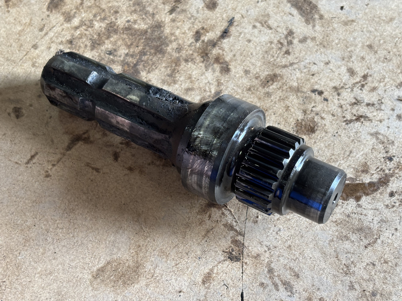 New Holland T6080 Wałek Zębaty - Penularan untuk Peralatan pertanian: gambar 1 New Holland T6080 Wałek Zębaty - Penularan untuk Peralatan pertanian: gambar 1