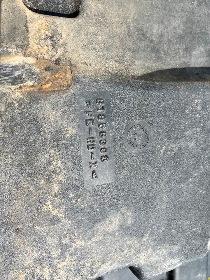 New Holland T80x0 Zbiornik paliwa 87358308 - Tangki bahan bakar untuk Peralatan pertanian: gambar 2 New Holland T80x0 Zbiornik paliwa 87358308 - Tangki bahan bakar untuk Peralatan pertanian: gambar 2