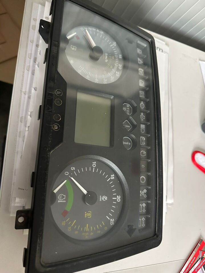 Panel | Deska Rozdzielcza - AL160440 - John Deere - Dasbor untuk Peralatan pertanian: gambar 1 Panel | Deska Rozdzielcza - AL160440 - John Deere - Dasbor untuk Peralatan pertanian: gambar 1