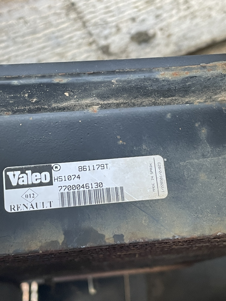 Renault Claas Ares 735 - chłodnica 7700046130 - Radiator untuk Peralatan pertanian: gambar 4 Renault Claas Ares 735 - chłodnica 7700046130 - Radiator untuk Peralatan pertanian: gambar 4