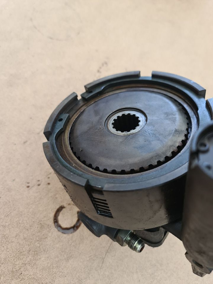 SAME Explorer II 2 CZĘŚCI - Gearbox dan bagiannya untuk Peralatan pertanian: gambar 2 SAME Explorer II 2 CZĘŚCI - Gearbox dan bagiannya untuk Peralatan pertanian: gambar 2