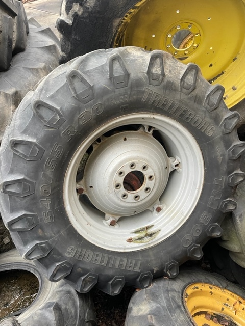 Same Rubin Lamborgini koła felgi 540/65R30 - Pelek untuk Peralatan pertanian: gambar 1 Same Rubin Lamborgini koła felgi 540/65R30 - Pelek untuk Peralatan pertanian: gambar 1