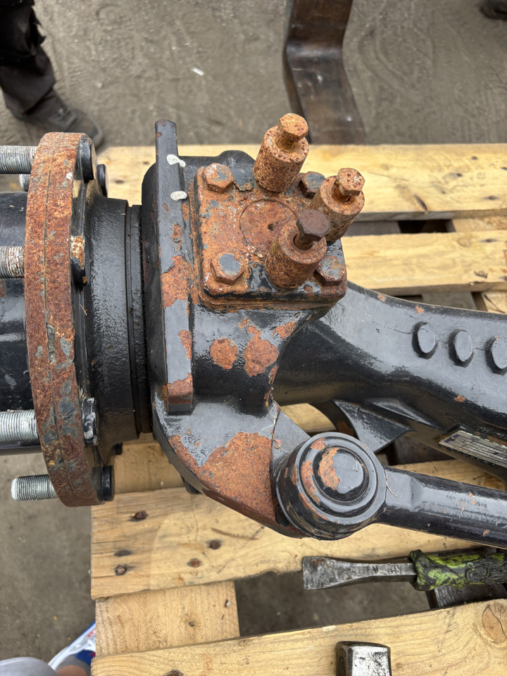 Valtra N92 - most przedni - zwolnica zwrotnica siłownik dyferencjał atak - Buku jari kemudi untuk Peralatan pertanian: gambar 4 Valtra N92 - most przedni - zwolnica zwrotnica siłownik dyferencjał atak - Buku jari kemudi untuk Peralatan pertanian: gambar 4