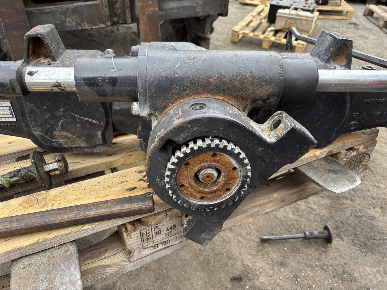 Valtra N92 - most przedni - zwolnica zwrotnica siłownik dyferencjał atak - Buku jari kemudi untuk Peralatan pertanian: gambar 2 Valtra N92 - most przedni - zwolnica zwrotnica siłownik dyferencjał atak - Buku jari kemudi untuk Peralatan pertanian: gambar 2