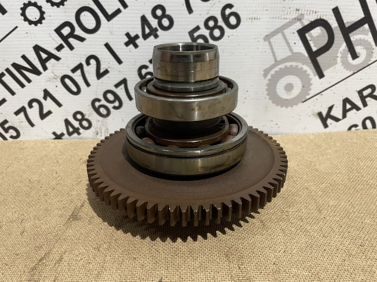 Valtra S354 Massey 8480 - skrzynia biegów - koło zębate wałek 903100490051 R835100490050 - Gearbox untuk Peralatan pertanian: gambar 1 Valtra S354 Massey 8480 - skrzynia biegów - koło zębate wałek 903100490051 R835100490050 - Gearbox untuk Peralatan pertanian: gambar 1