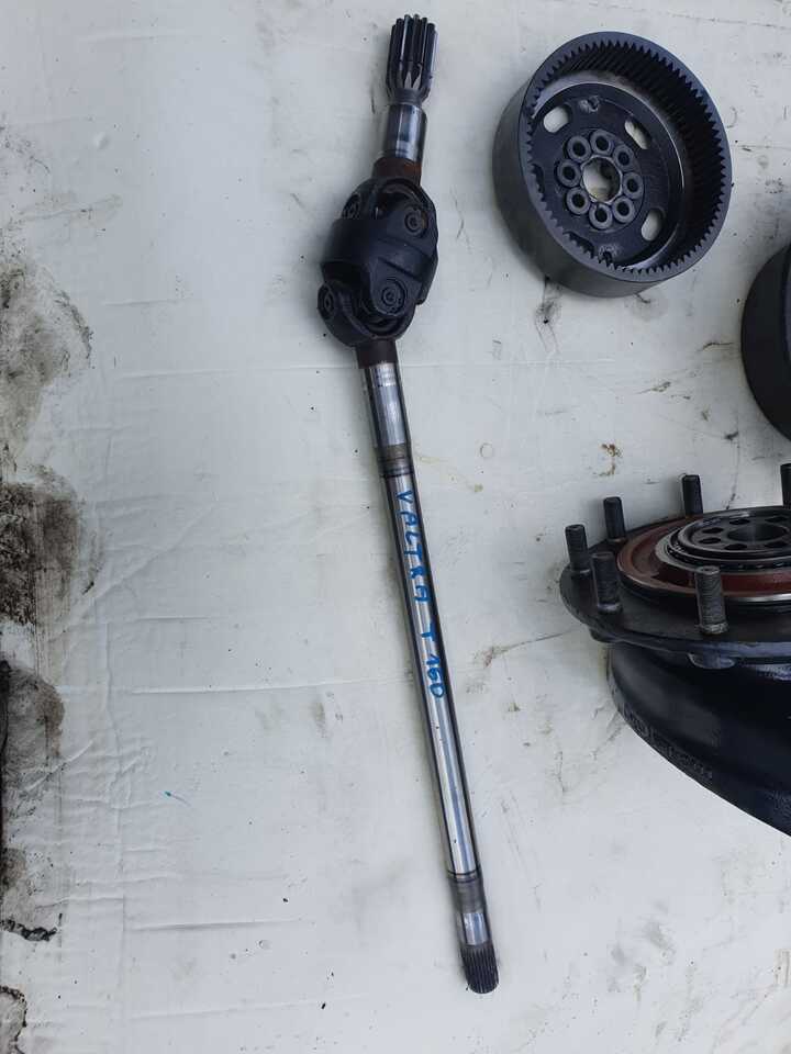 Valtra T160 - Zwolnica - Zwrotnica - Półoś - Skrzynia - Silnik - Siłowniki - Tylny WOM - Buku jari kemudi untuk Peralatan pertanian: gambar 1 Valtra T160 - Zwolnica - Zwrotnica - Półoś - Skrzynia - Silnik - Siłowniki - Tylny WOM - Buku jari kemudi untuk Peralatan pertanian: gambar 1