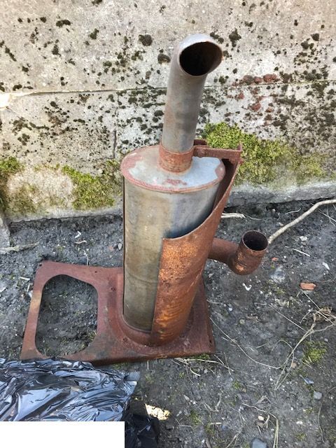 Volvo L30 L35 Tłumik / Wydech - Knalpot untuk Wheel loader: gambar 2 Volvo L30 L35 Tłumik / Wydech - Knalpot untuk Wheel loader: gambar 2