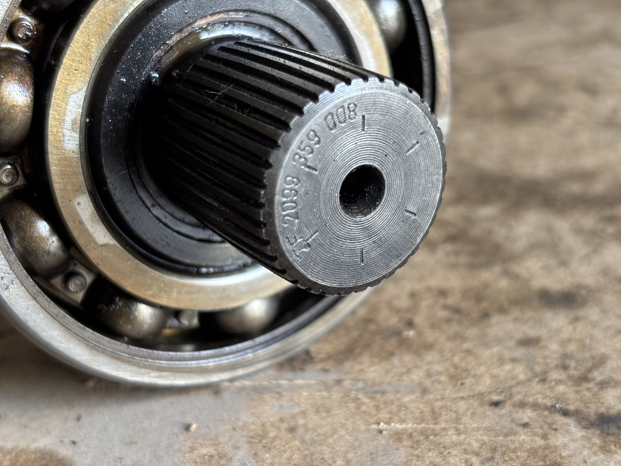 Wał odbioru Mocy ZF 2099359004 2099359008 - Penularan untuk Peralatan pertanian: gambar 5 Wał odbioru Mocy ZF 2099359004 2099359008 - Penularan untuk Peralatan pertanian: gambar 5