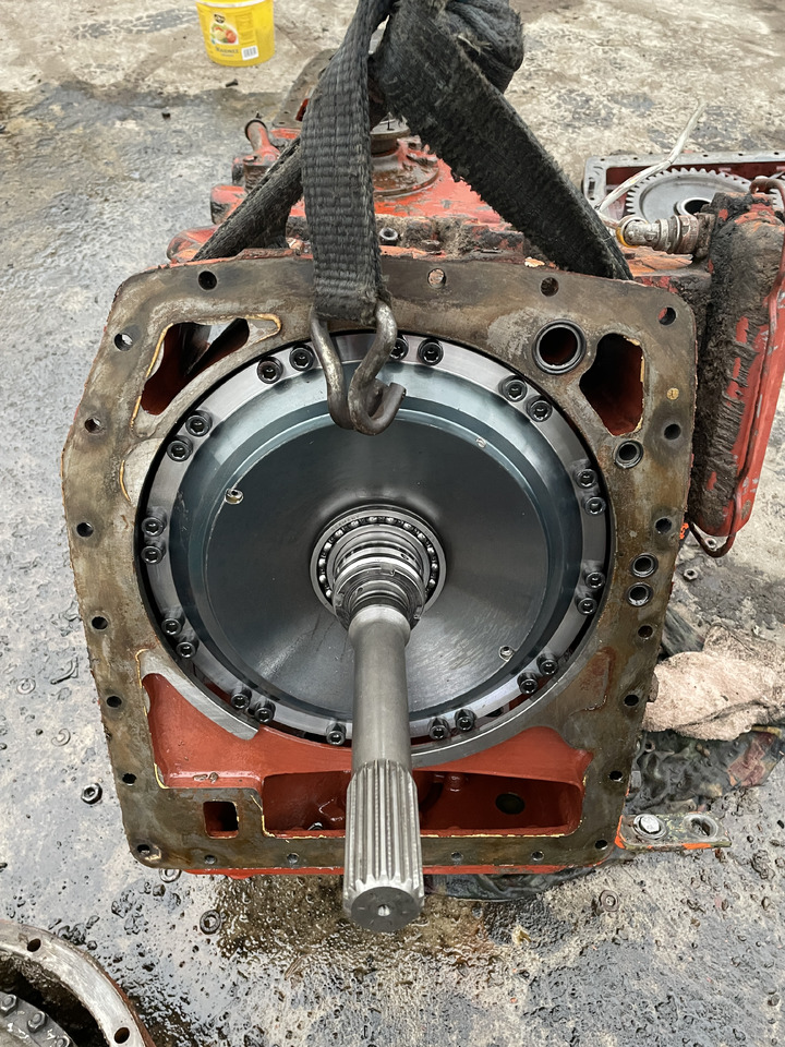 ZF 4PW45H1 Zettelmayer Volvo - skrzynia biegów - flansza 4620332115 - Gearbox untuk Peralatan pertanian: gambar 1 ZF 4PW45H1 Zettelmayer Volvo - skrzynia biegów - flansza 4620332115 - Gearbox untuk Peralatan pertanian: gambar 1