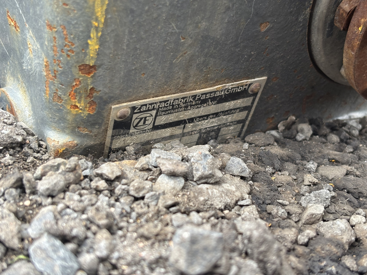 ZF AP-B755 2HL-100 Most Tylni Oś Tylnia Skrzynia Biegów Zwolnica Zwrotnica Pochwa CZĘŚCI - Final drive untuk Peralatan pertanian: gambar 1 ZF AP-B755 2HL-100 Most Tylni Oś Tylnia Skrzynia Biegów Zwolnica Zwrotnica Pochwa CZĘŚCI - Final drive untuk Peralatan pertanian: gambar 1