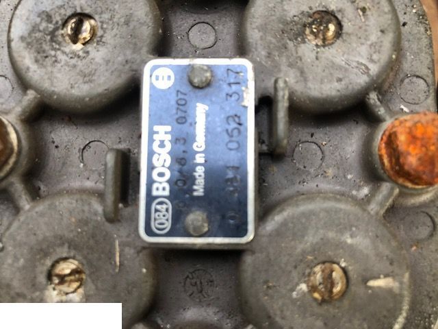 ZawórCztero Obwodowy Bosch 0481062317 - Katup rem untuk Peralatan pertanian: gambar 1 ZawórCztero Obwodowy Bosch 0481062317 - Katup rem untuk Peralatan pertanian: gambar 1