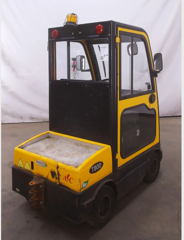 Bradshaw T800 - Traktor derek: gambar 3 Bradshaw T800 - Traktor derek: gambar 3