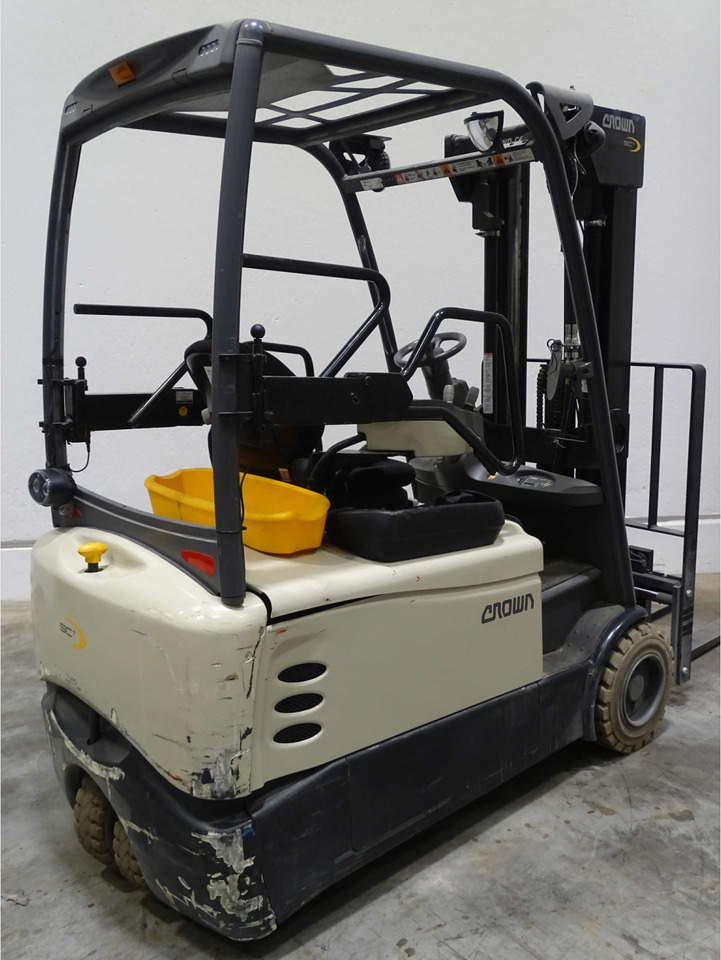 Crown SCT6060-2.0 - Forklift listrik: gambar 3 Crown SCT6060-2.0 - Forklift listrik: gambar 3
