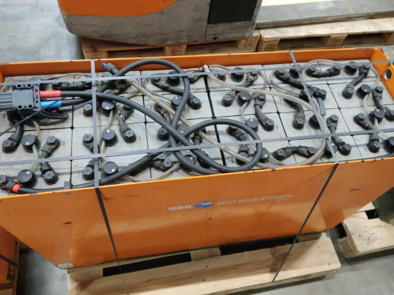 GBD 48V 775Ah - Baterai untuk Peralatan untuk menangani material: gambar 4 GBD 48V 775Ah - Baterai untuk Peralatan untuk menangani material: gambar 4