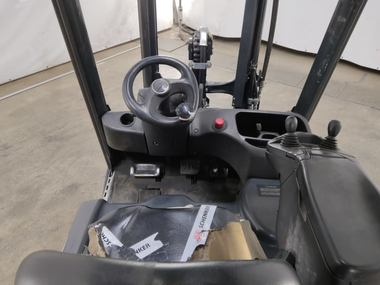 Linde E16-02 - Forklift listrik: gambar 5 Linde E16-02 - Forklift listrik: gambar 5