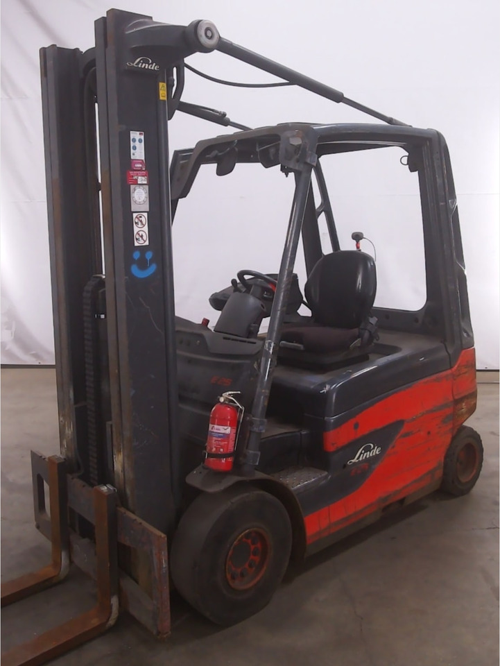 Linde E25 - Forklift listrik: gambar 1 Linde E25 - Forklift listrik: gambar 1