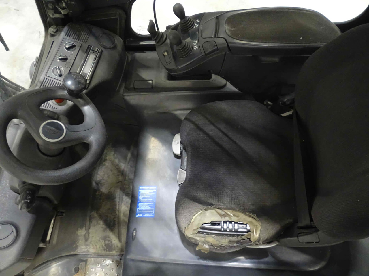 Linde E25L-01 - Forklift listrik: gambar 4 Linde E25L-01 - Forklift listrik: gambar 4