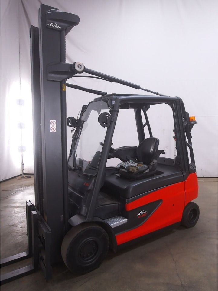 Linde E30L-01 - Forklift listrik: gambar 1 Linde E30L-01 - Forklift listrik: gambar 1