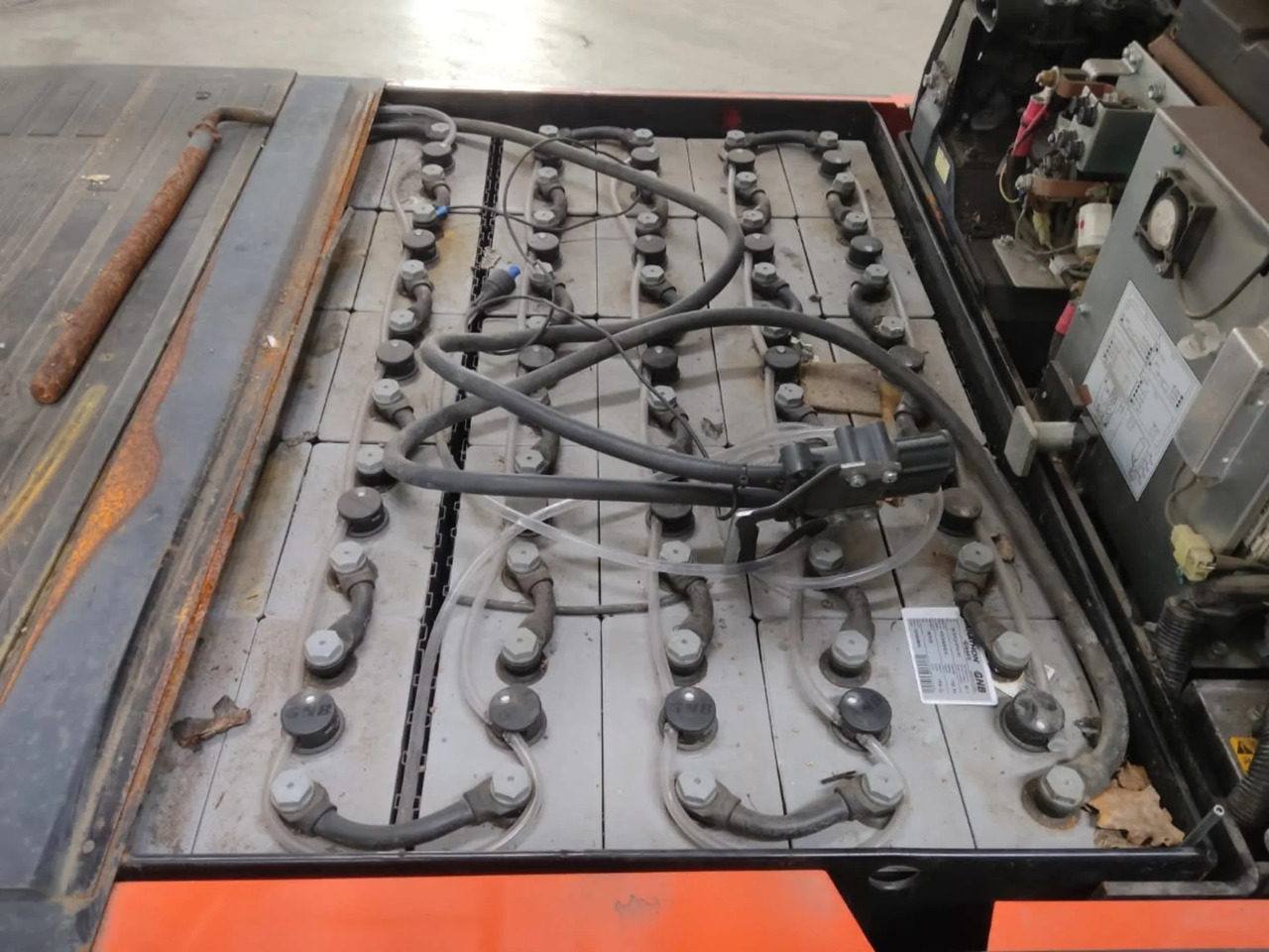 Toyota 7FBMF30 - Forklift listrik: gambar 5 Toyota 7FBMF30 - Forklift listrik: gambar 5