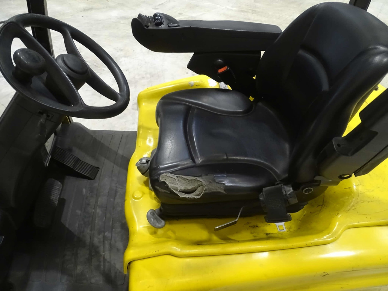 Yale ERP25VL - Forklift listrik: gambar 4 Yale ERP25VL - Forklift listrik: gambar 4