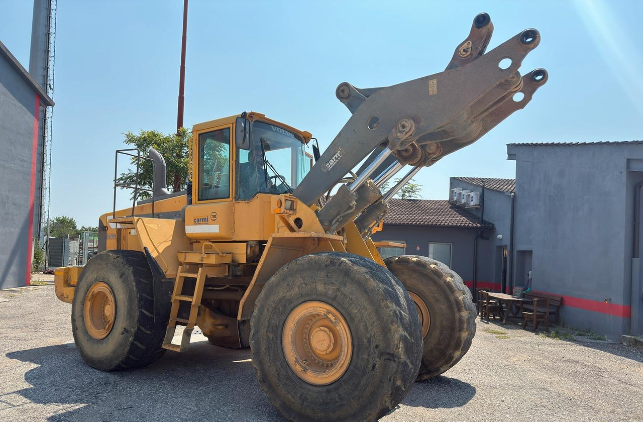 Pala gommata Volvo L 220 - Wheel loader: gambar 1 Pala gommata Volvo L 220 - Wheel loader: gambar 1