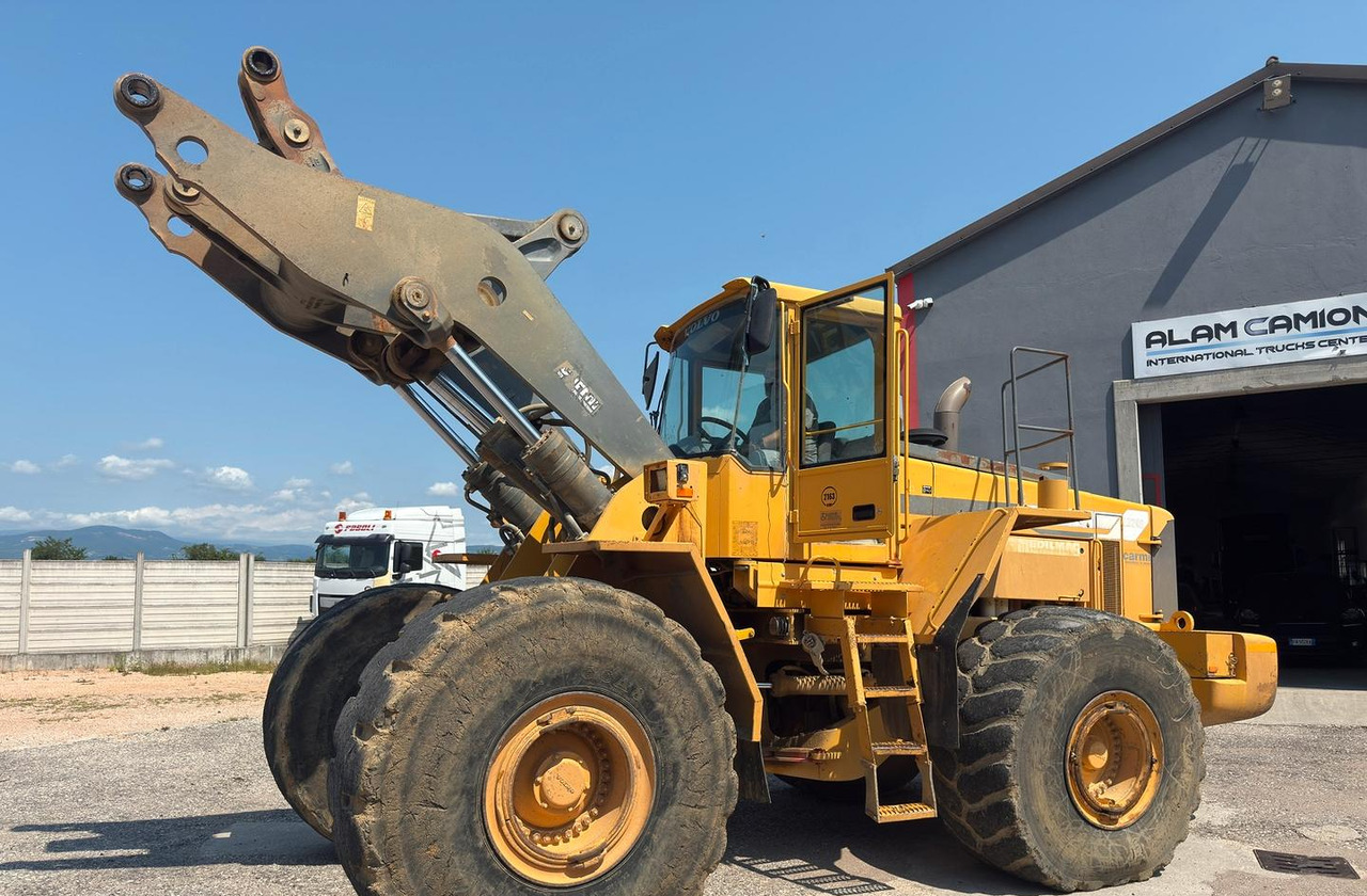 Pala gommata Volvo L 220 - Wheel loader: gambar 2 Pala gommata Volvo L 220 - Wheel loader: gambar 2