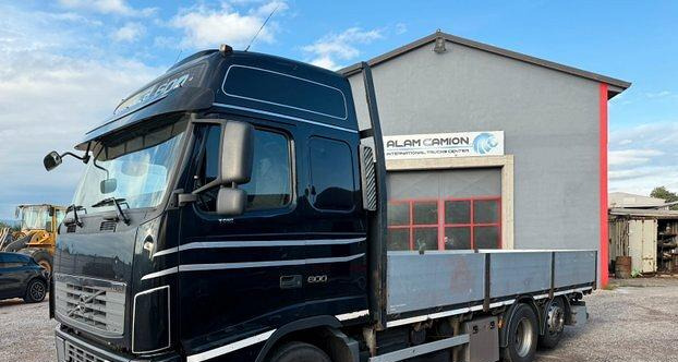 Volvo FH16-600. Euro 5 - Truk flatbed: gambar 1 Volvo FH16-600. Euro 5 - Truk flatbed: gambar 1