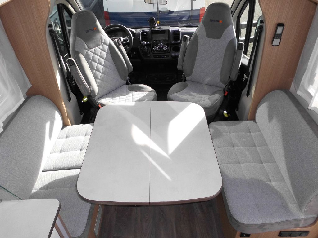 Carado T 459 Edition15 Solar, WR, RFK, SAT/TV uvm.+++ - Mobil rumah semi-terintegrasi: gambar 5 Carado T 459 Edition15 Solar, WR, RFK, SAT/TV uvm.+++ - Mobil rumah semi-terintegrasi: gambar 5