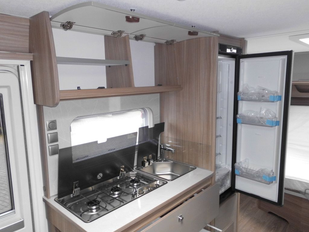 Karavan baru Fendt Tendenza 560 SFDW 2000kg. Batterie 75Ah Vivara Fendt Tendenza 560 SFDW mit Extras %Lagerabverkauf%: gambar 11