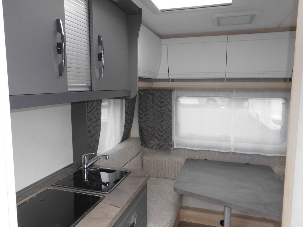 Hobby De Luxe 400 SFe 1500kg., Fahrradträger - Karavan: gambar 4 Hobby De Luxe 400 SFe 1500kg., Fahrradträger - Karavan: gambar 4