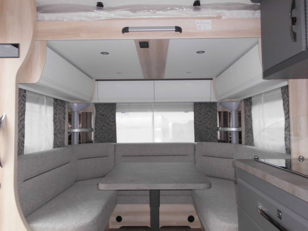 Hobby De Luxe 515 UHL mit Extras, Lagerabverkauf! - Karavan: gambar 1 Hobby De Luxe 515 UHL mit Extras, Lagerabverkauf! - Karavan: gambar 1