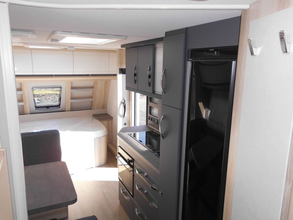 Leasing  Hobby De Luxe 545 KMF 2026 3er Autark Backofen uvm.+ Hobby De Luxe 545 KMF 2026 3er Autark Backofen uvm.+: gambar 11