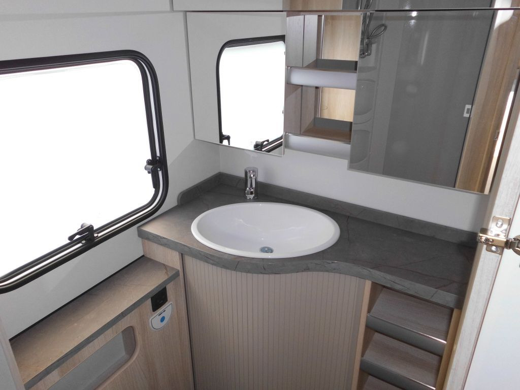 Leasing  Hobby De Luxe 545 KMF 2026 3er Autark Backofen uvm.+ Hobby De Luxe 545 KMF 2026 3er Autark Backofen uvm.+: gambar 12