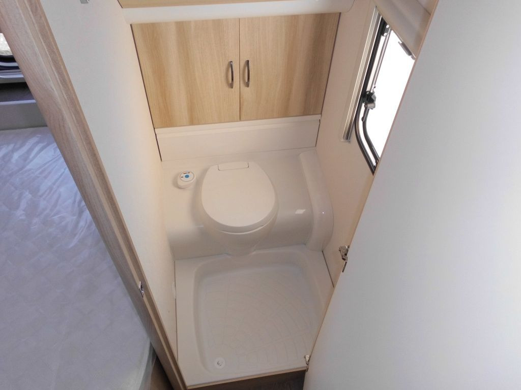 Karavan Hobby De Luxe 560 KMFe %Lagerabverkauf%: gambar 17
