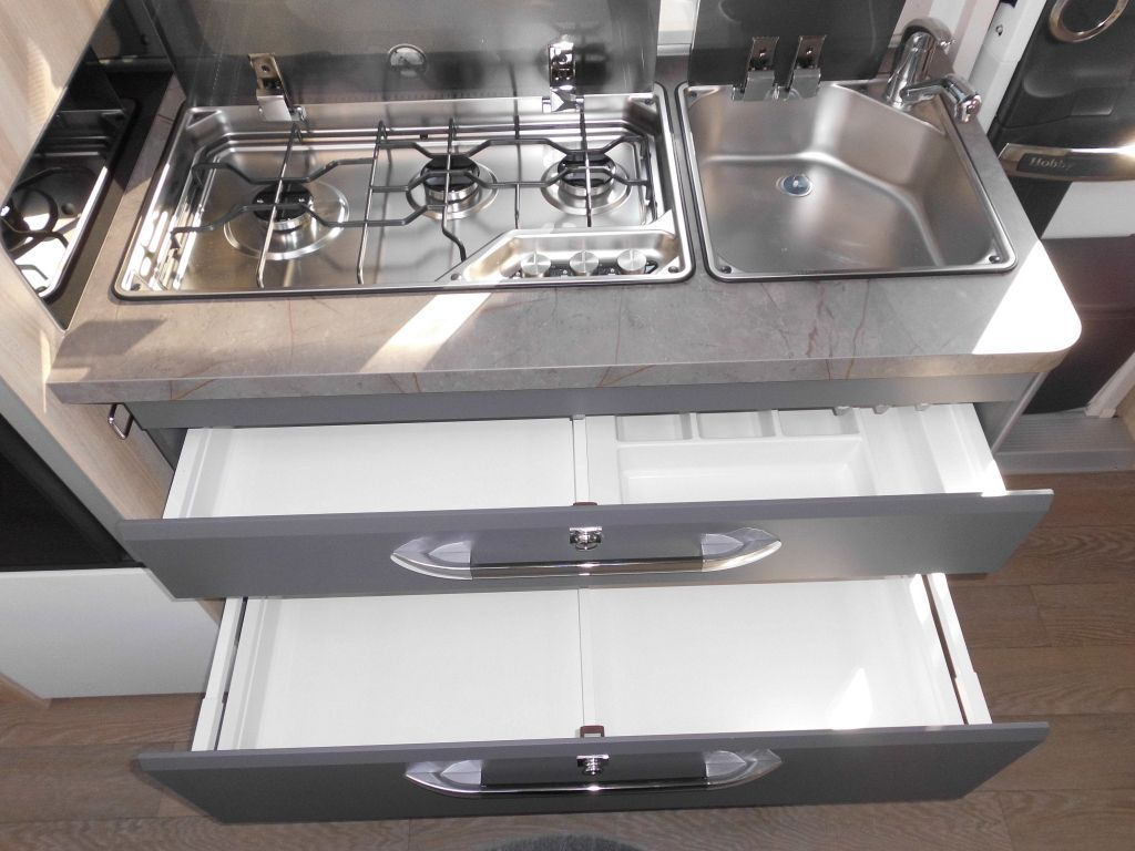 Karavan Hobby De Luxe 560 KMFe %Lagerabverkauf%: gambar 8