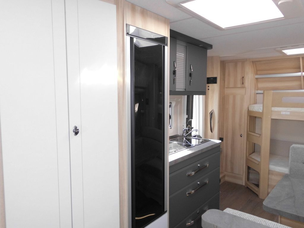 Karavan Hobby De Luxe 560 KMFe %Lagerabverkauf%: gambar 10