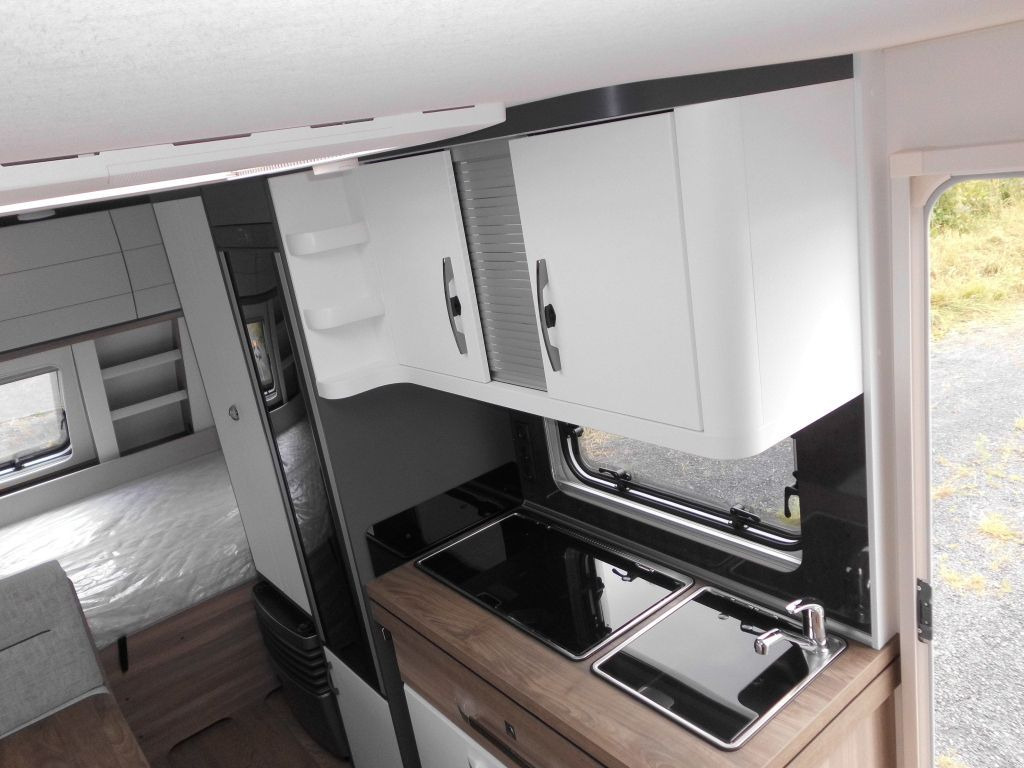 Hobby Excellent Edition 490 KMF 2025 GARAGE AUTARK 180 - Karavan: gambar 5 Hobby Excellent Edition 490 KMF 2025 GARAGE AUTARK 180 - Karavan: gambar 5