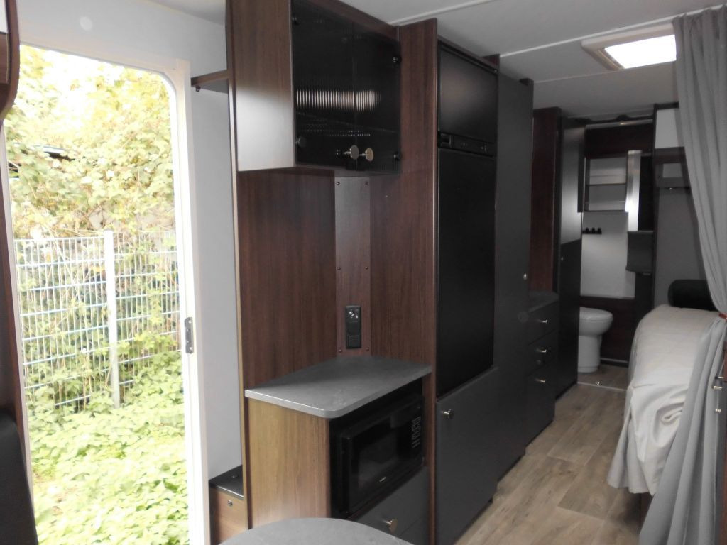 Karavan Polar Blackline 590 BFW -15% *TOP-ANGEBOT* LEDER ALDE: gambar 9 Karavan Polar Blackline 590 BFW -15% *TOP-ANGEBOT* LEDER ALDE: gambar 9