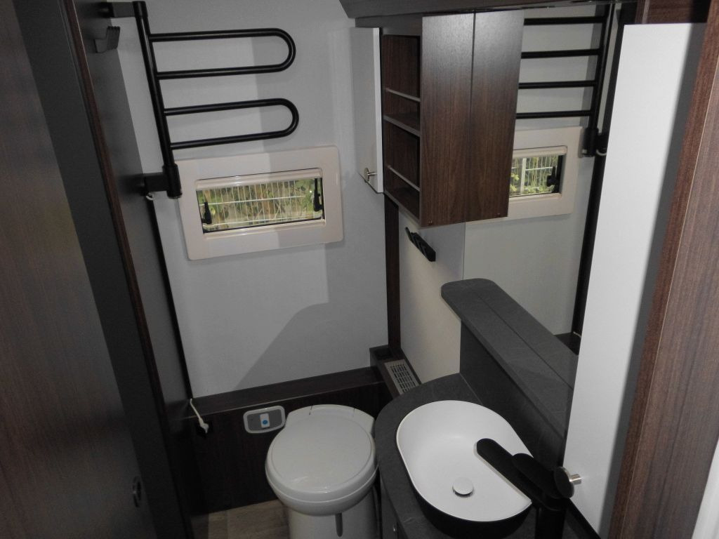 Karavan Polar Blackline 590 BFW -15% *TOP-ANGEBOT* LEDER ALDE: gambar 14 Karavan Polar Blackline 590 BFW -15% *TOP-ANGEBOT* LEDER ALDE: gambar 14