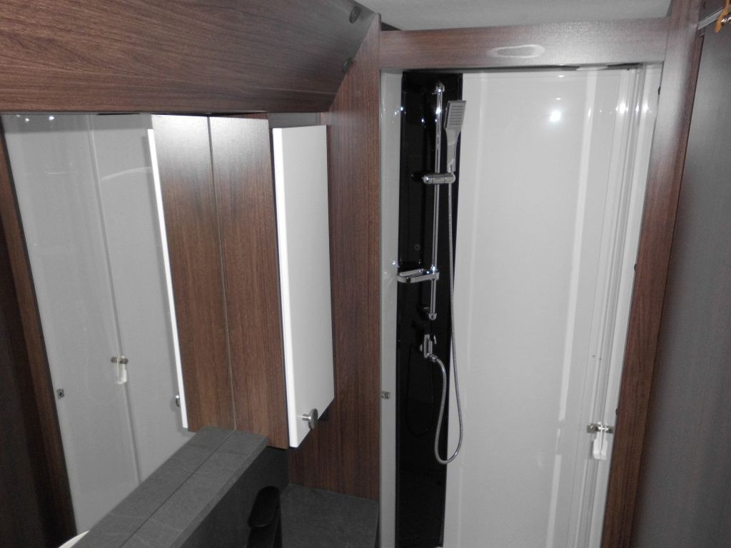 Karavan Polar Blackline 590 BFW -15% *TOP-ANGEBOT* LEDER ALDE: gambar 13 Karavan Polar Blackline 590 BFW -15% *TOP-ANGEBOT* LEDER ALDE: gambar 13