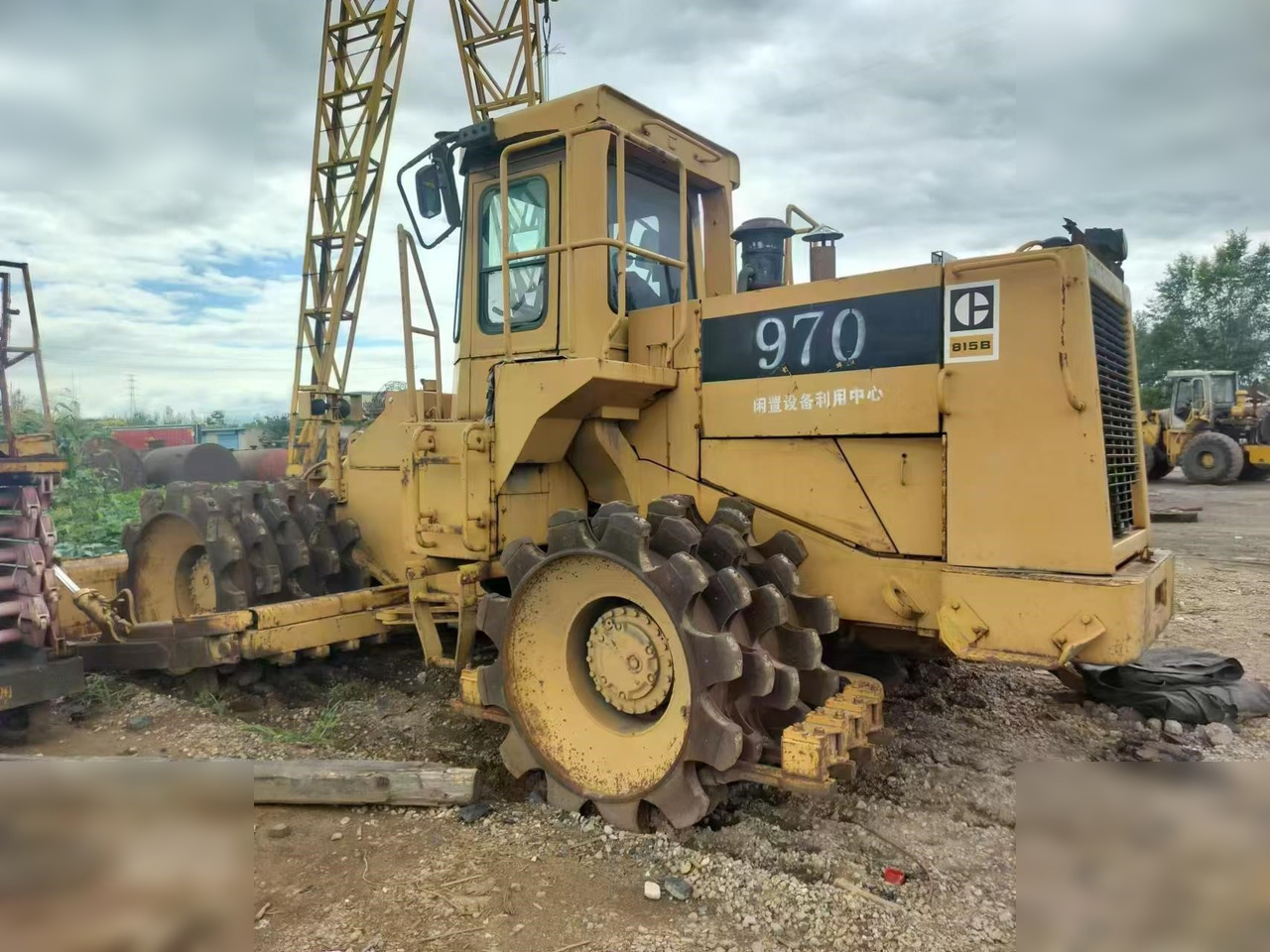 1985 CATERPILLAR 815B - Pemadat: gambar 1 1985 CATERPILLAR 815B - Pemadat: gambar 1