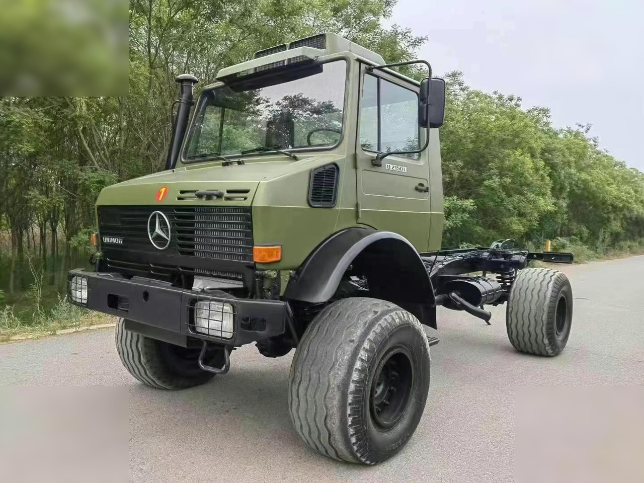 1995 MERCEDES-BENZ UNIMOG 2150 - Truk sasis: gambar 1 1995 MERCEDES-BENZ UNIMOG 2150 - Truk sasis: gambar 1