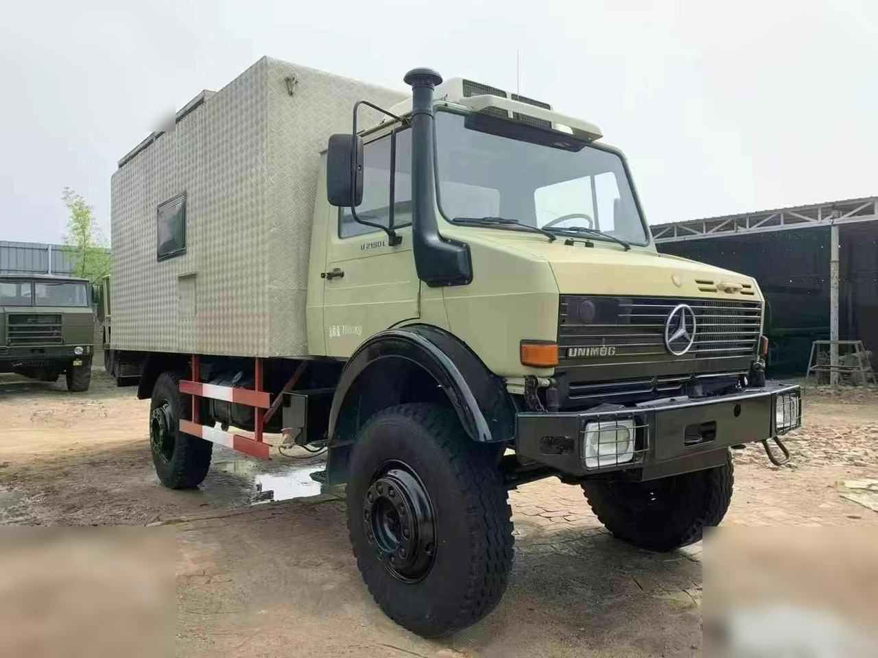 1995 MERCEDES-BENZ UNIMOG 2150 - Truk sasis: gambar 2 1995 MERCEDES-BENZ UNIMOG 2150 - Truk sasis: gambar 2