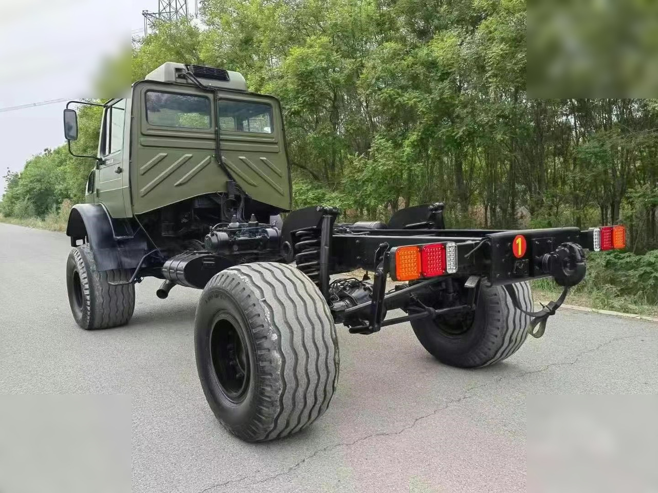 1995 MERCEDES-BENZ UNIMOG 2150 - Truk sasis: gambar 2 1995 MERCEDES-BENZ UNIMOG 2150 - Truk sasis: gambar 2