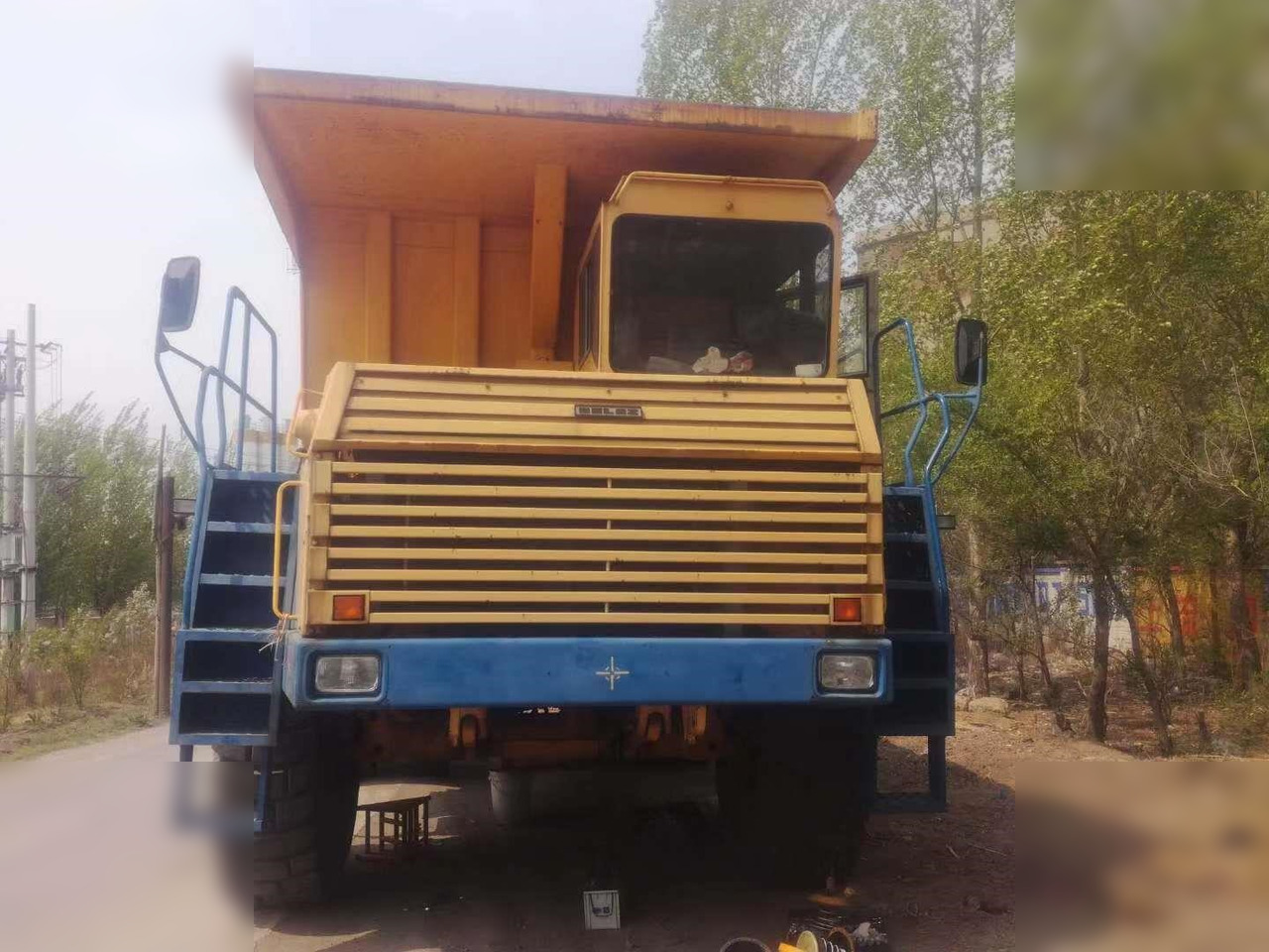 2000 BELAZ 75473 - Truk batu/ Dumper iebes: gambar 4 2000 BELAZ 75473 - Truk batu/ Dumper iebes: gambar 4