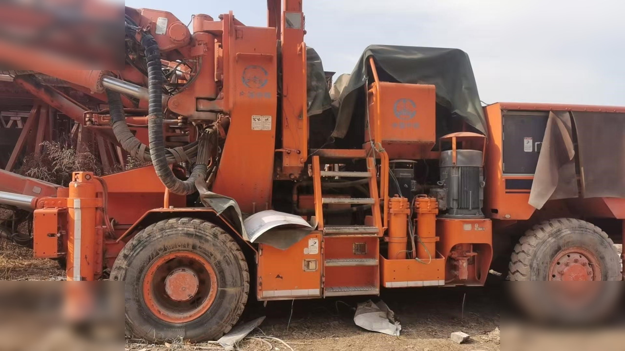 2002 TAMROCK SUPERMATIC 315-150 - Mesin bor terarah: gambar 1 2002 TAMROCK SUPERMATIC 315-150 - Mesin bor terarah: gambar 1