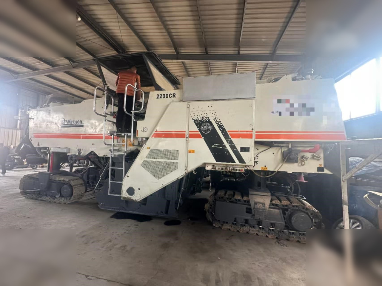 2004 WIRTGEN W2200 CR - Mesin penggilingan jalan: gambar 1 2004 WIRTGEN W2200 CR - Mesin penggilingan jalan: gambar 1