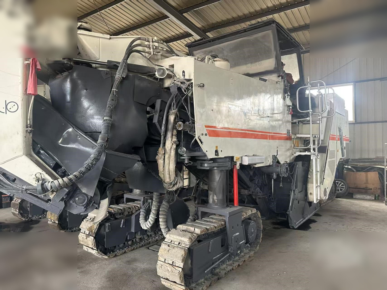 2004 WIRTGEN W2200 CR - Mesin penggilingan jalan: gambar 2 2004 WIRTGEN W2200 CR - Mesin penggilingan jalan: gambar 2