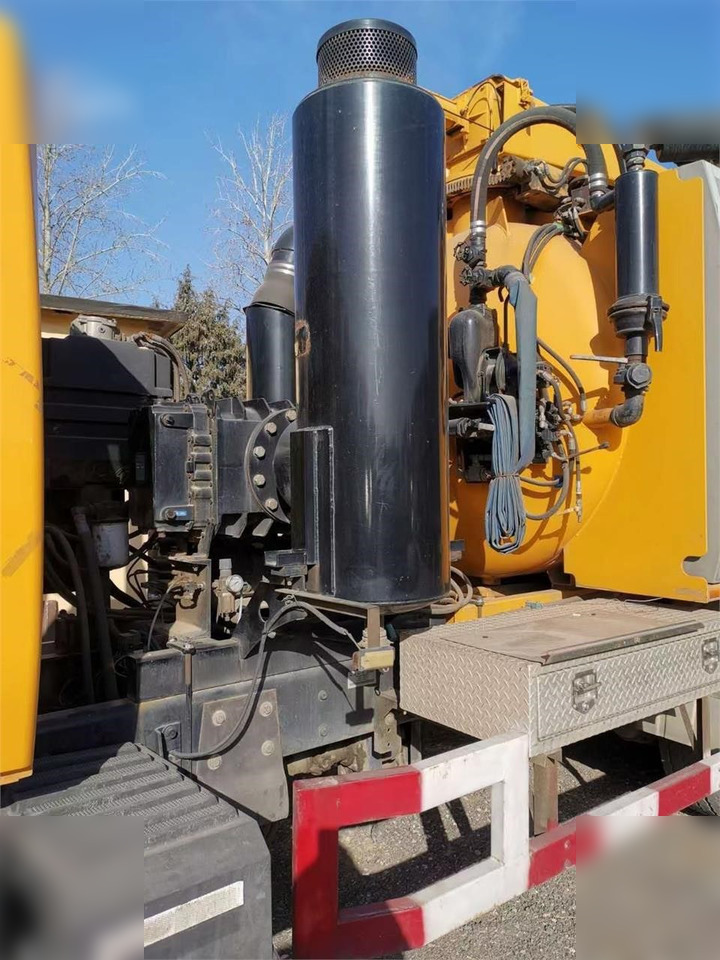 2007 AQUATECH B10 - Truk vakum: gambar 3 2007 AQUATECH B10 - Truk vakum: gambar 3